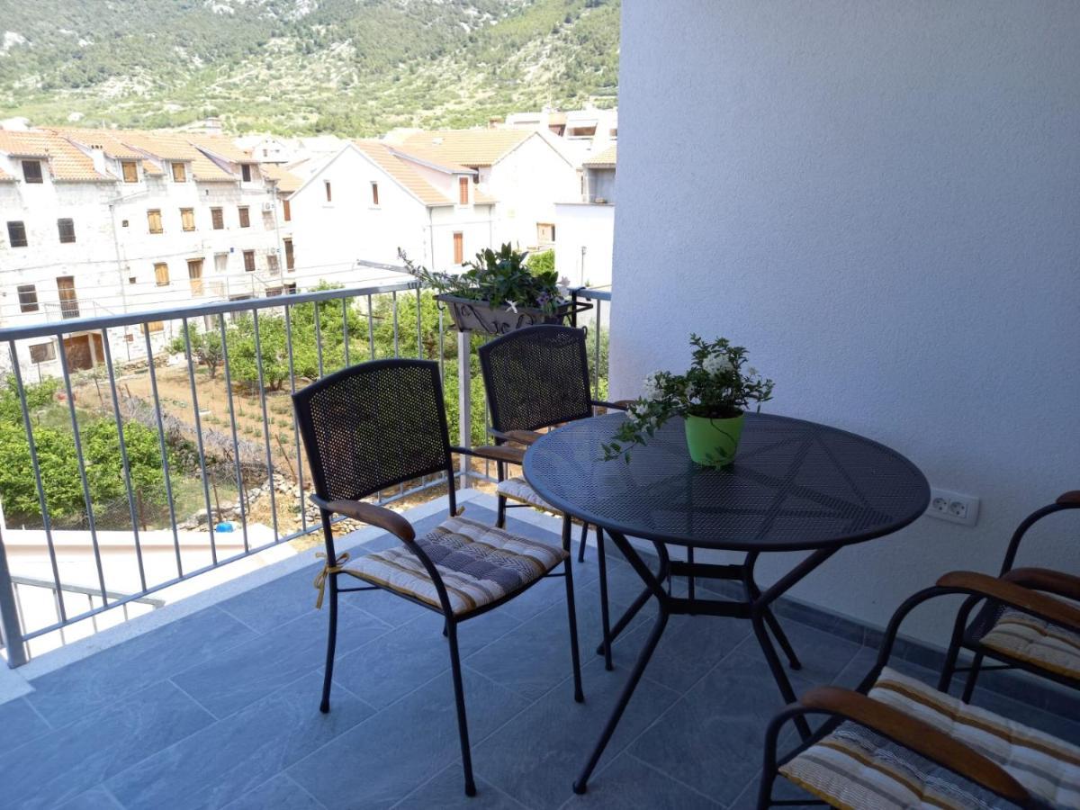 Seaview Suites Ondina Komiza Bagian luar foto