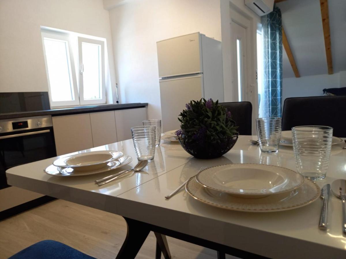Seaview Suites Ondina Komiza Bagian luar foto