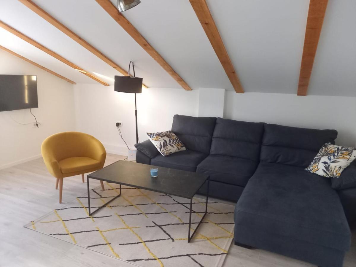 Seaview Suites Ondina Komiza Bagian luar foto